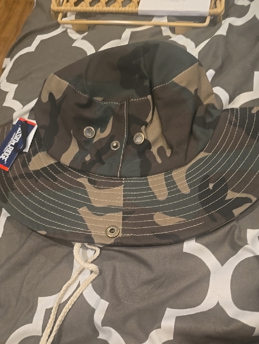 ❤️10/$20 New Kids Camo Bucket Hat in Green